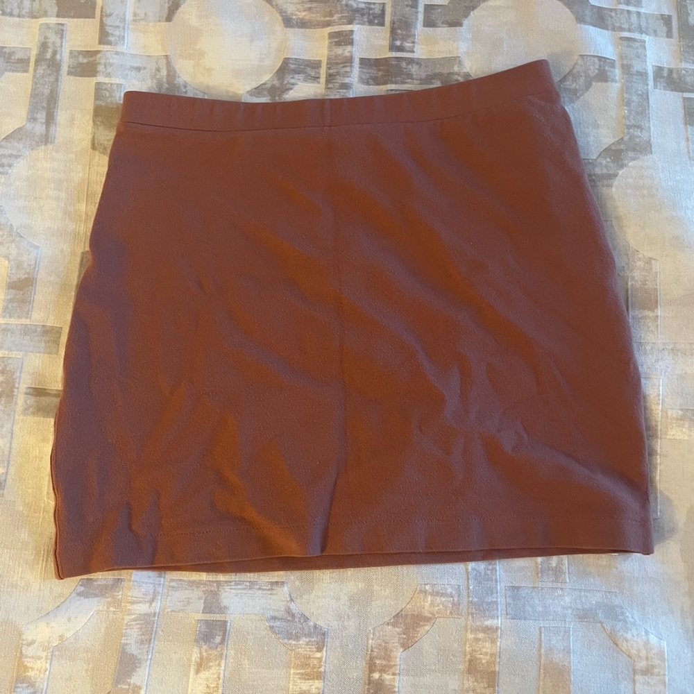 Salmon colored skirt - S